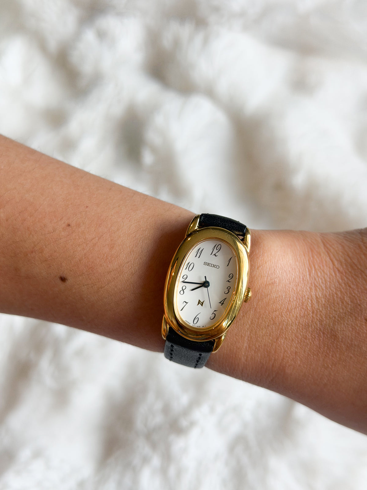 Vintage Seiko “Baignoire” Watch in Black - Mint Condition
