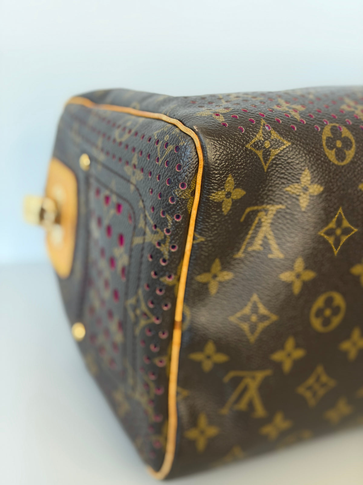Limited Edition 2006 Louis Vuitton Monogram Perforated Speedy 30 Handbag - Fuschia Interior