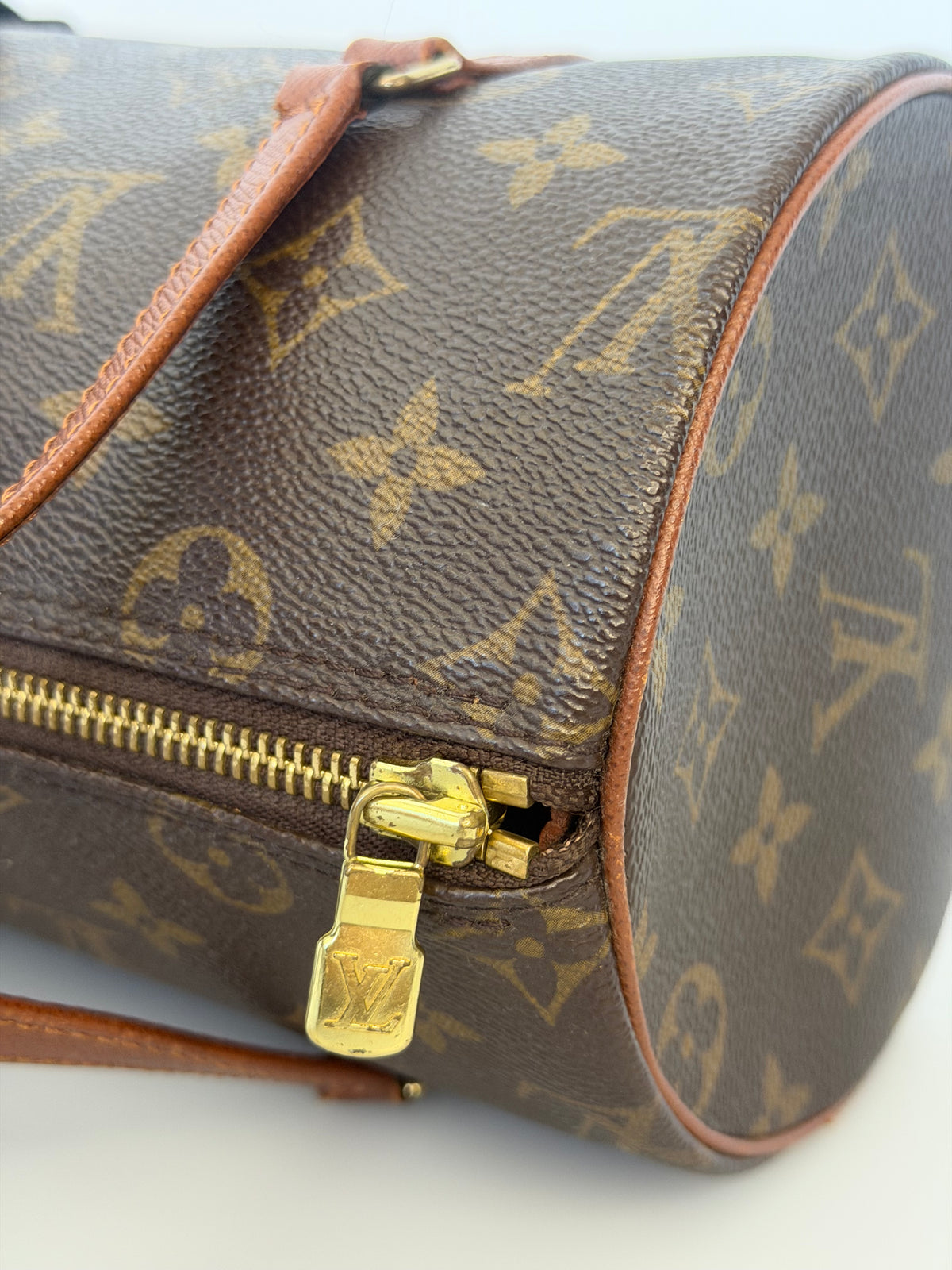 Vintage Louis Vuitton Papillon 26 Barrel Bag