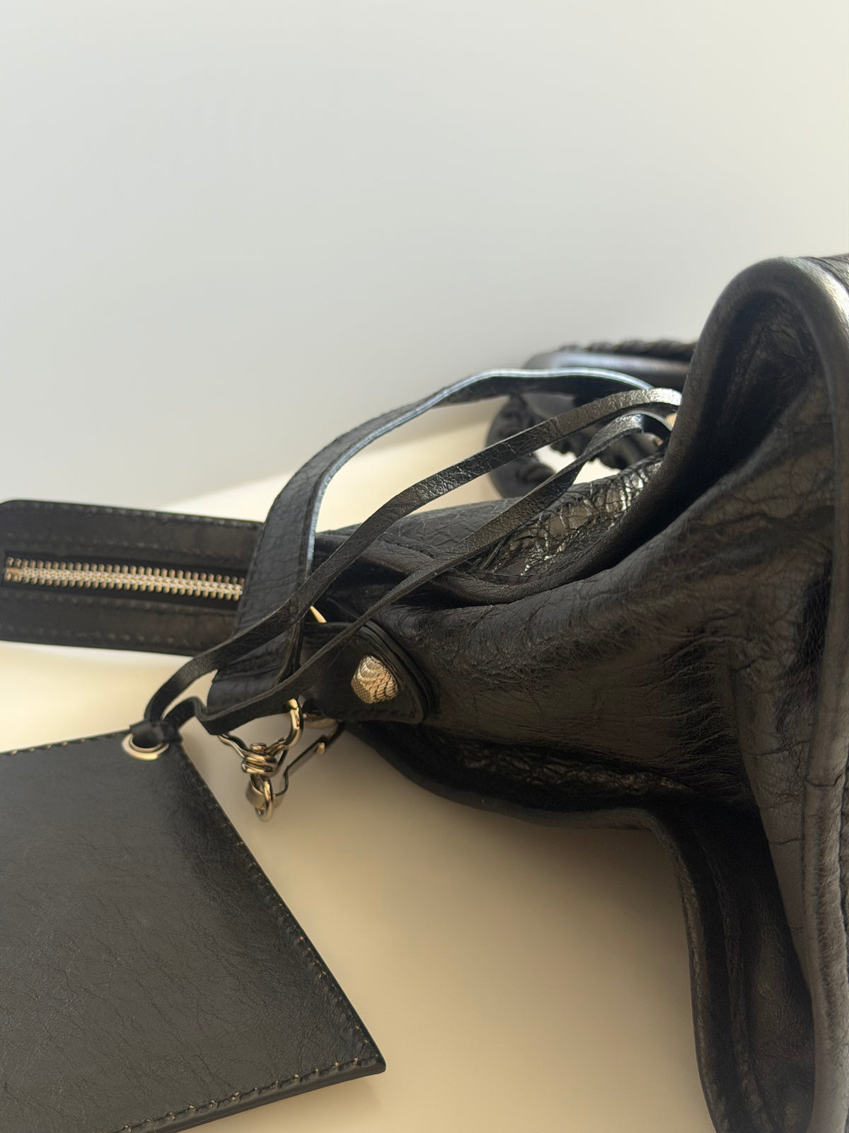 (VERY RARE) Balenciaga City Giant 12 Part Time in Agneau Leather & Silver Hardware 2-Way Bag - Black