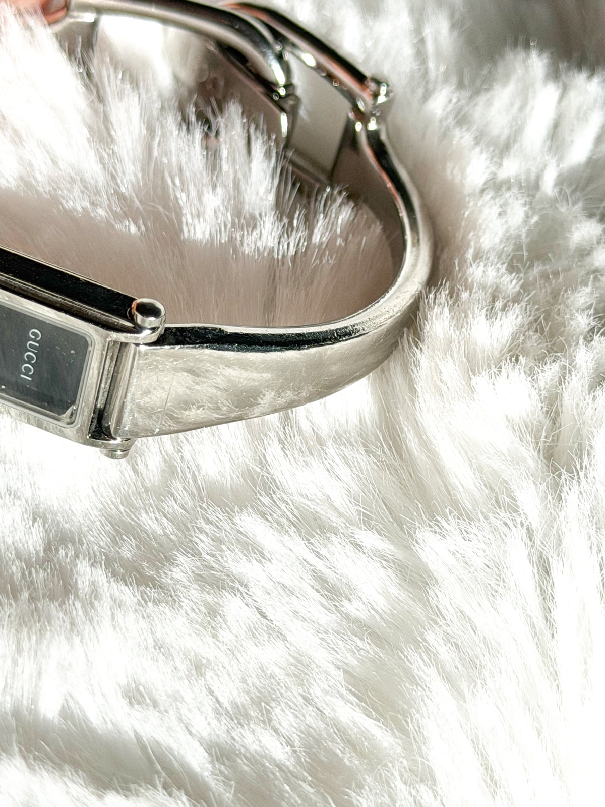 Vintage Gucci 1500L Bangle Watch