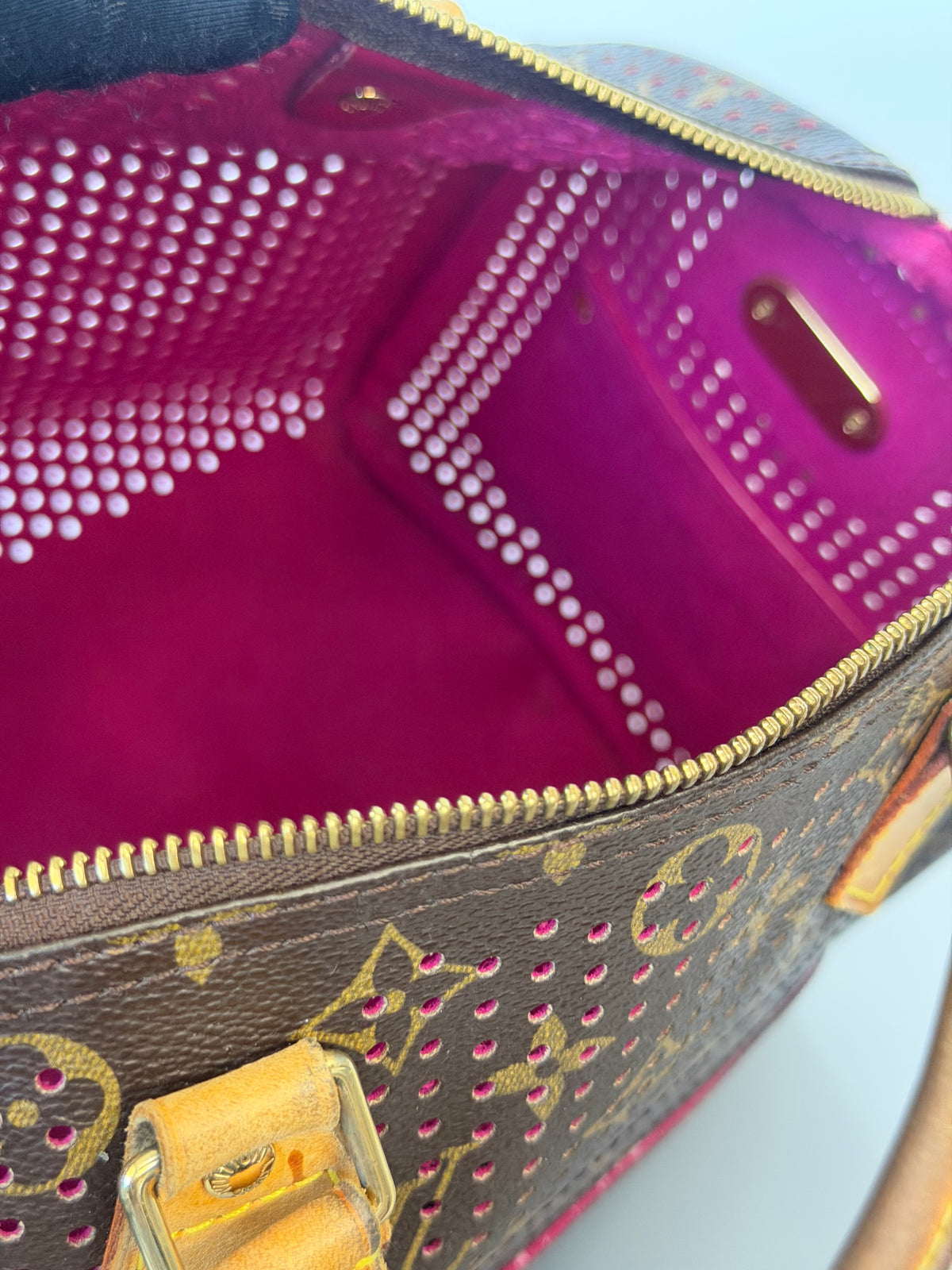 Limited Edition 2006 Louis Vuitton Monogram Perforated Speedy 30 Handbag - Fuschia Interior