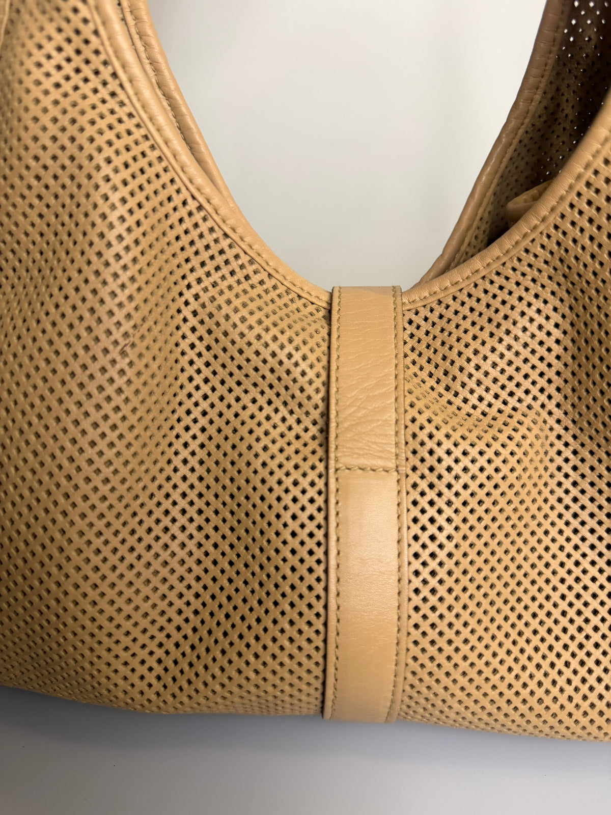 Rare Gucci Perforated Leather Jackie x Bardot Tan Hobo Shoulder Bag w/ Pouch