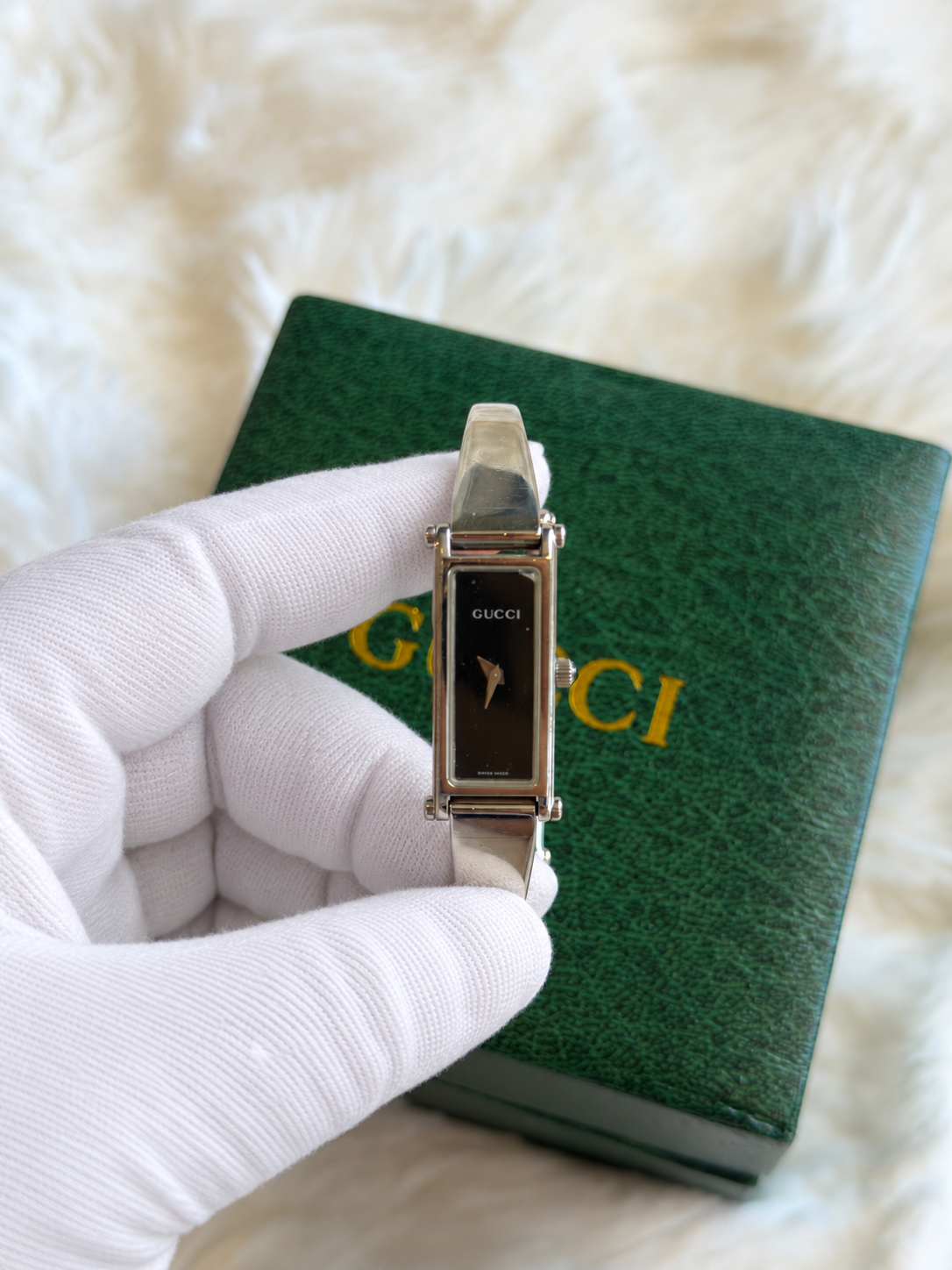 Vintage Gucci 1500L Bangle Watch